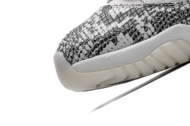 Light CD6846-002 11 Bone Retro Jordan Snake Low  1224